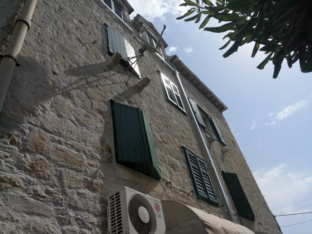Apartment Marijeta Kaštela מראה חיצוני תמונה